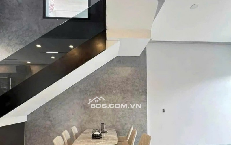 THANH TOÁN 1.5 TỶ NHẬN NHÀ 2 LẦU FULL NỘI THẤT-TT THỦ DẦU MỘT