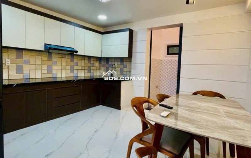 NHÀ ĐẸP GẦN QUẬN 7-5 TẦNG – HẺM XE HƠI – FULL NỘI THẤT CAO CẤP
