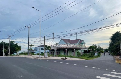 HỒ TRÀM LÔ GÓC VÒNG XOAY 2 MẶT TIỀN, GIÁ TỐT: 55TR./M2, TỔNG 51 TỶ.