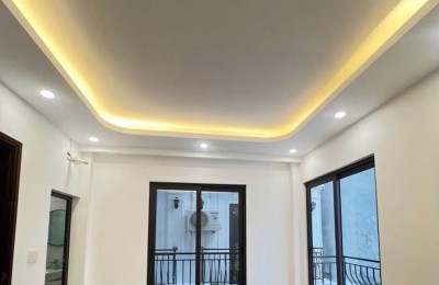 Bán nhà mặt ngõ Võng Thị 35m, mặt tiền 5.73, 6 tầng, oto đỗ cửa!