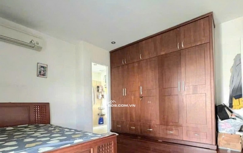 Chung cư 10A Trần Nhật Duật,Tân Định,Q1: 70m2, 2p ngủ, NT, 11tr5/th