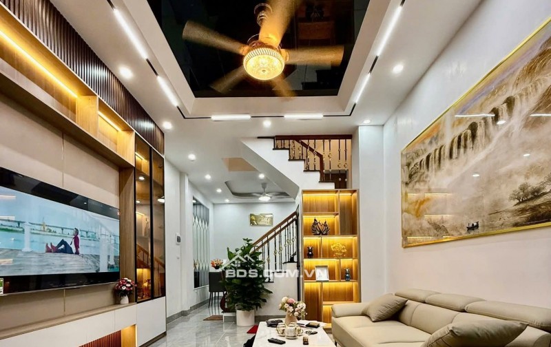 Bán Nhà Gần Phố, Kim Hoa, Đống Đa 38m, 4 tầng, mt 4.1m, giá 11.8 tỷ.