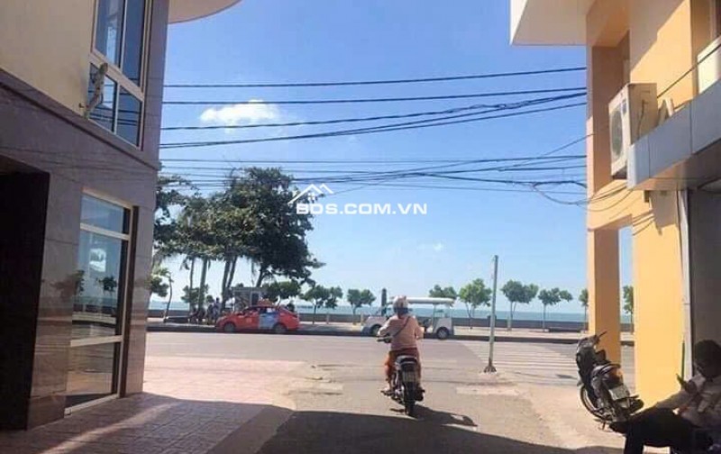 Khách sạn Mini View biển. Bãi Sau Vũng Tàu. Chốt hạ shock: 10,3 tỷ.     .