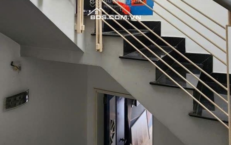Bán căn nhà đẹp, thiết kế hiện đại, 92,5m², giá 4,5 tỷ