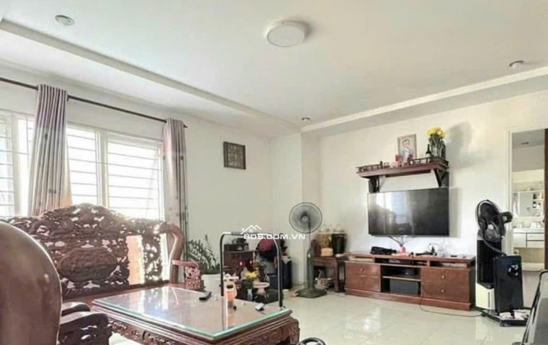 Chung cư 10A Trần Nhật Duật,Tân Định,Q1: 70m2, 2p ngủ, NT, 11tr5/th