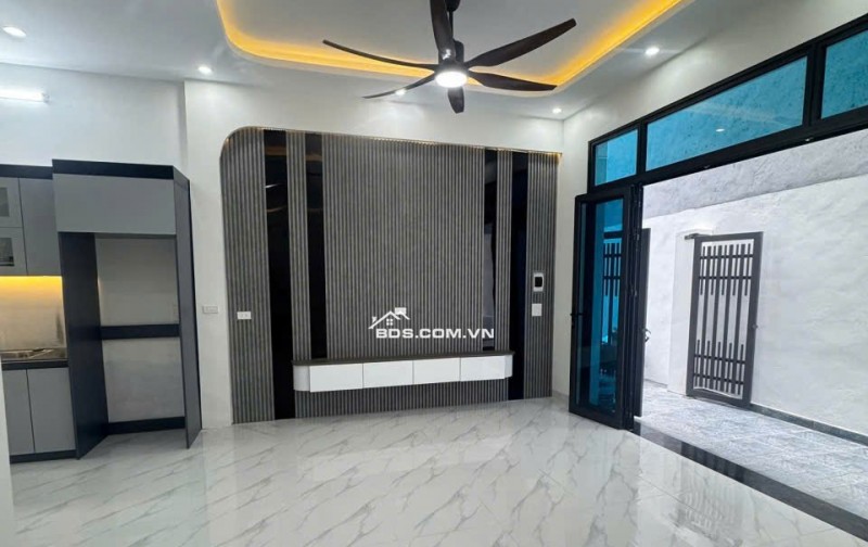 BÁN NHÀ ĐẸP 2.25 TỶ 3 TẦNG 50M2 ( ĐÔNG NAM ) NGÕ TRẦN NHẬT DUẬT