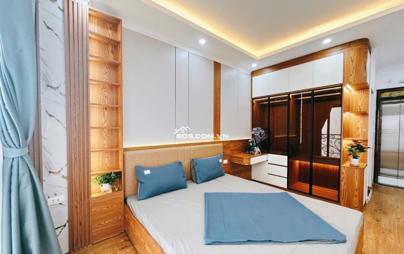 NHÀ 6 TẦNG THANG MÁY -Ô TÔ TRÁNH - KINH DOANH - NGÕ 42 – SÀI ĐỒNG – LONG BIÊN,