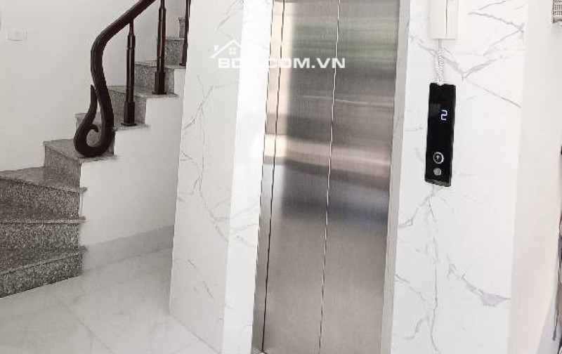  BÁN GẤP GIẢM SÂU 300 TRIỆU - LÔ GÓC – Ô TÔ VÀO NHÀ – THANG MÁY –THẠCH BÀN, LONG BIÊN 