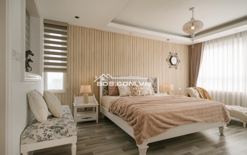 Siêu đẳng cấp, bán căn penhouse tòa Vinhomes Polis Liễu Giai - 300m2 - view siêu đẹp - giá mềm