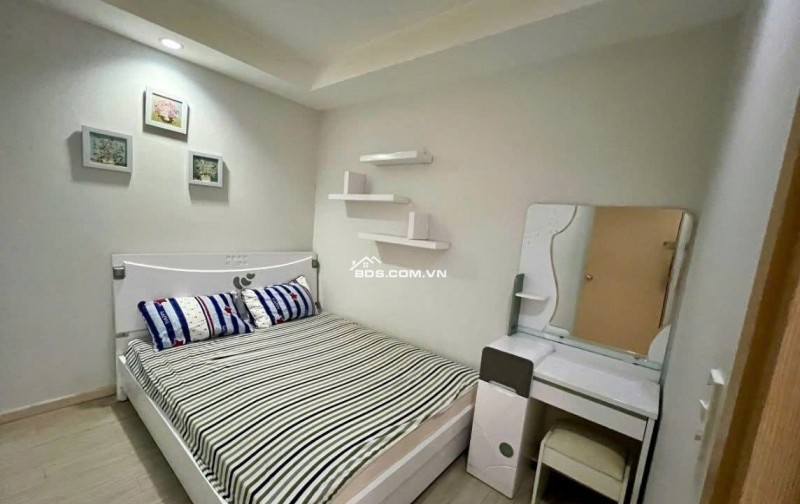 Chung cư Bàu cát,p10,Tân BÌnh: 83m2m2, 2p ngủ, 2wc,NT,11tr/th, NHÀ MỚI.