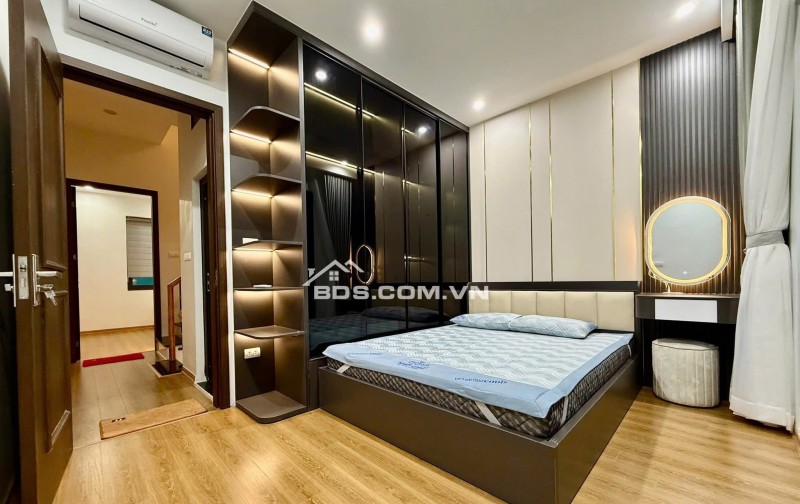 Bán Nhà Gần Phố, Kim Hoa, Đống Đa 38m, 4 tầng, mt 4.1m, giá 11.8 tỷ.