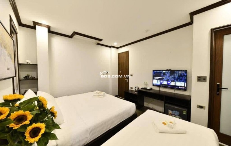 Bán Nhà Phố Cổ Đào Duy Từ, Hoàn Kiếm 78m, 5 tầng, mt 5.3m, giá 78 tỷ.