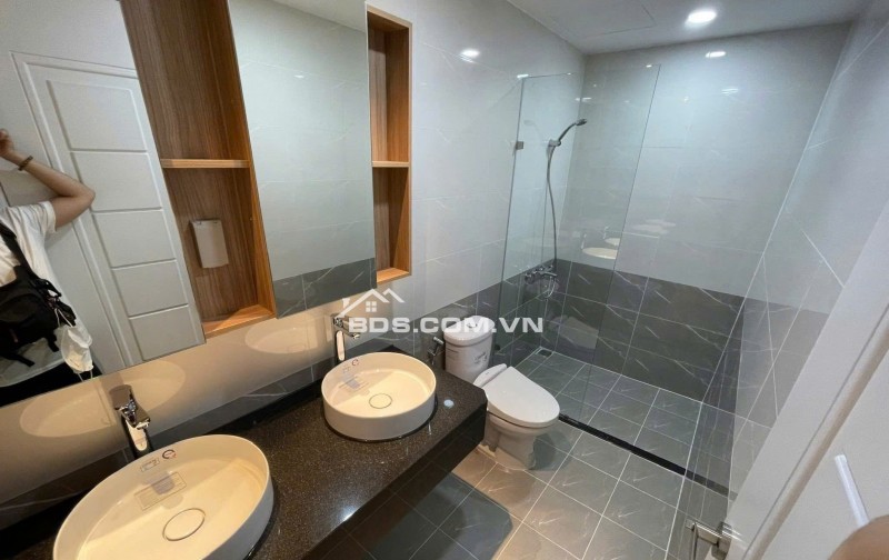 PN-Techcons, Hoa Sứ, Phú Nhuận: 90m2, 18tr/tháng, 2p ngủ, 2wc, Nội thất.