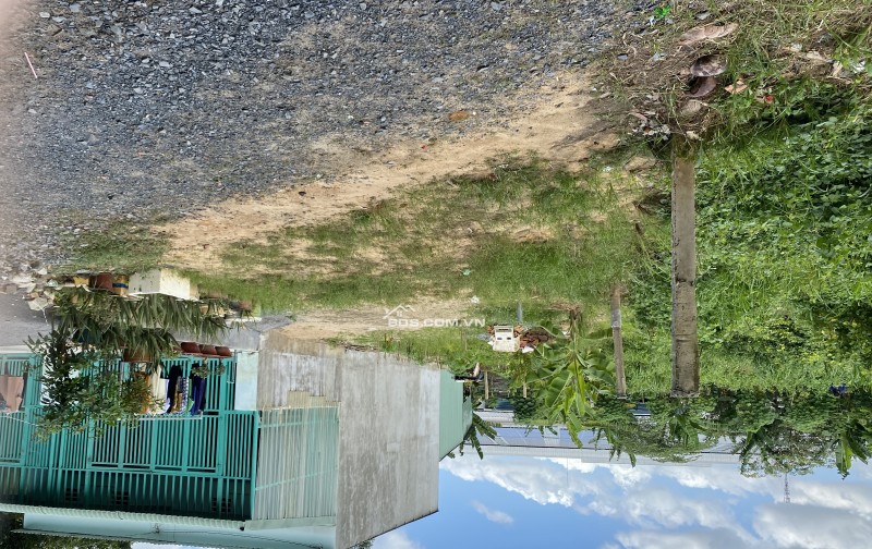 Cần bán lô đất 773m có 240m thổ cư gần ngã tư miếu ông cù bình dương. Cách cầu vượt sóng thần 20p đi xe máy