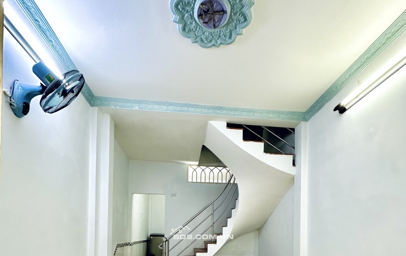 Chính chủ bán nhà hẻm ba gác Nguyễn Đình Chiểu, Phú Nhuận 2PN 2WC