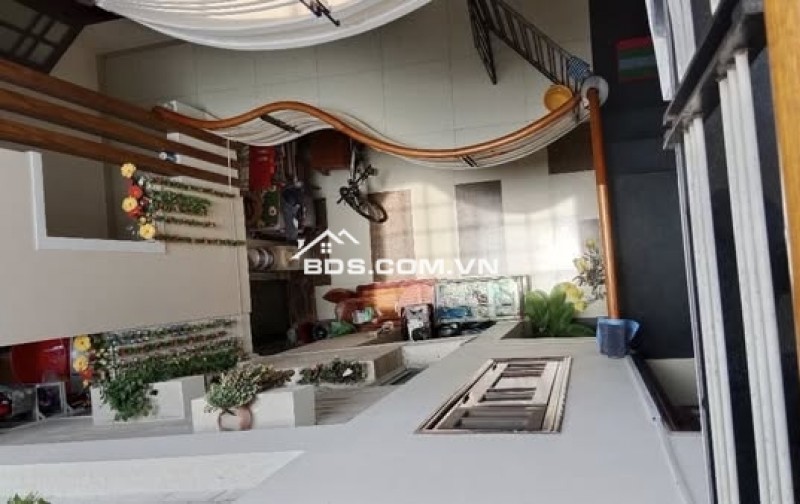 BÁN NHÀ 3 TẦNG ĐINH TIÊN HOÀNG - DIỆN TÍCH KHỦNG 105 M2 - GIÁ CHỈ 5.x TỶ