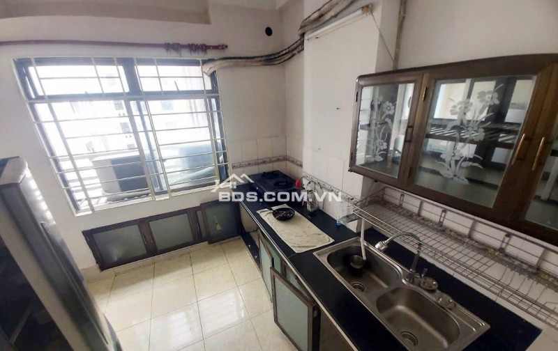 Chung cư 10A Trần Nhật Duật, Tân Định, Q1,70m2, 2PN, nội thất 11tr5/th