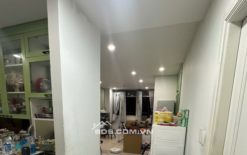 Chung cư Screc , P12, Q3, CĂN GÓC , 2PN, 2WC, 85m2, giá 13tr/tháng.