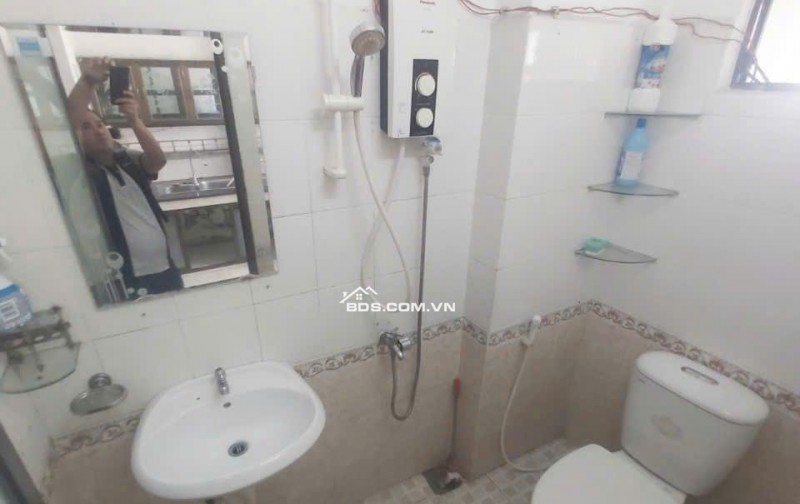 Chung cư 10A Trần Nhật Duật, Tân Định, Q1,70m2, 2PN, nội thất 11tr5/th