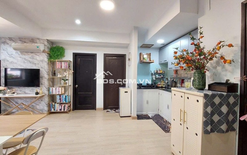 Chung cư Screc , P12, Q3, nội thất, 2p, 2wc, 85m2, giá 13tr/th. Nội thất