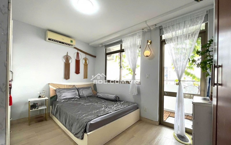 Chung cư Screc , P12, Q3, nội thất, 2p, 2wc, 85m2, giá 13tr/th. Nội thất