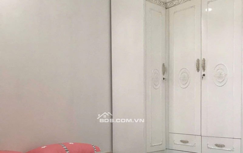 Chung cư Bàu cát, p10, Tân BÌnh: 83m2,2p ngủ,2wc, 11tr/th