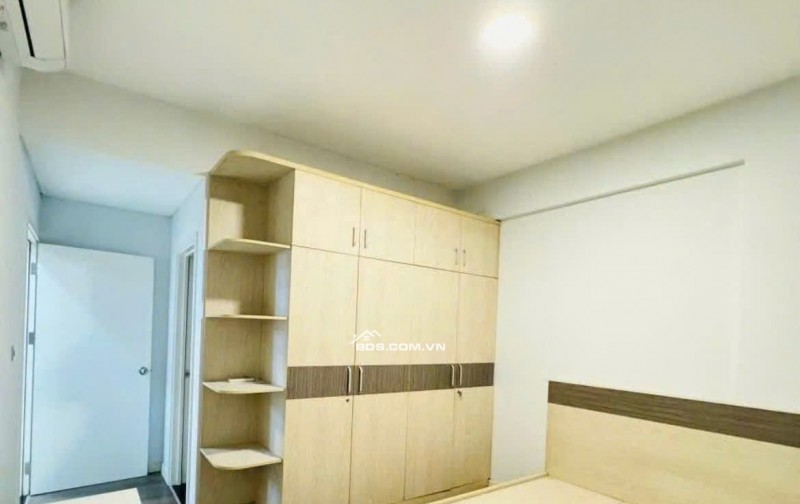 Căn hộ Oriental Plaza, Âu Cơ, Tân Phú: 11tr5/th,2p ngủ, 75m2, NT