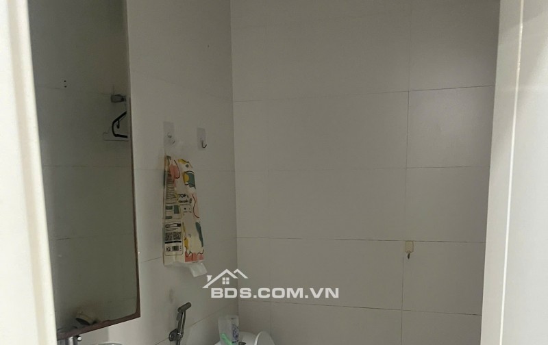 Chung cư Screc , P12, Q3, CĂN GÓC , 2PN, 2WC, 85m2, giá 13tr/tháng.