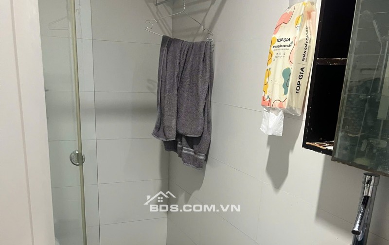 Chung cư Screc , P12, Q3, CĂN GÓC , 2PN, 2WC, 85m2, giá 13tr/tháng.