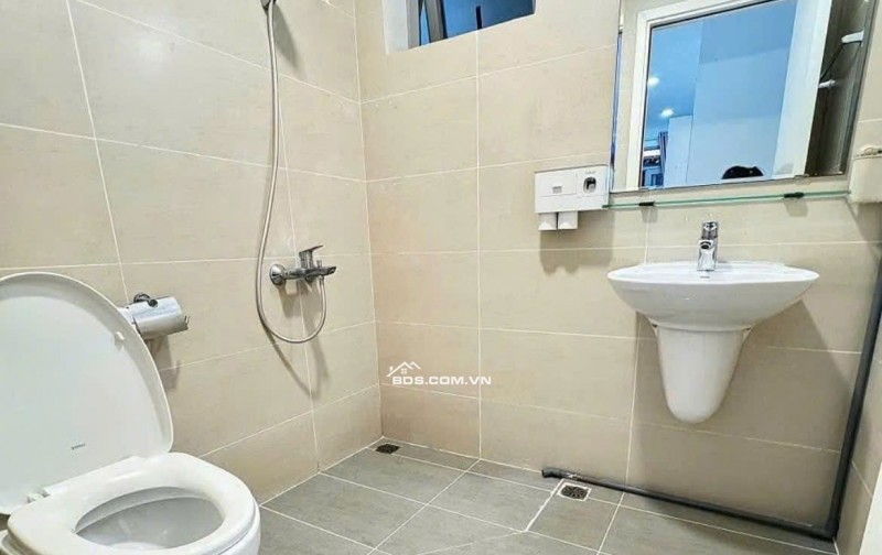 Căn hộ Oriental Plaza, Âu Cơ, Tân Phú: 11tr5/th,2p ngủ, 75m2, NT