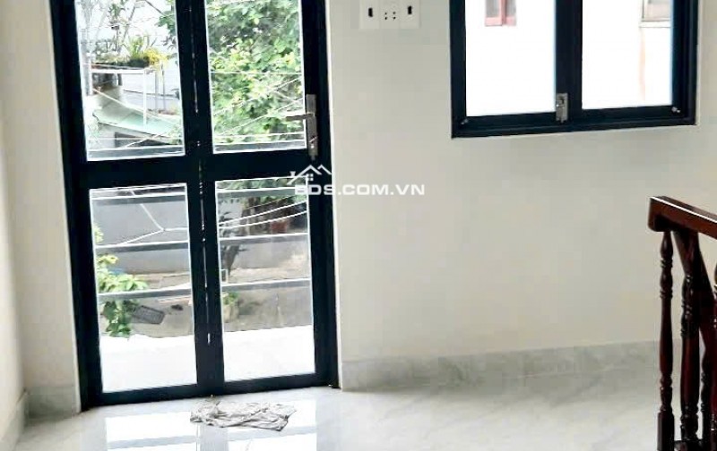 Nhà dưới 2 tỷ: 30m2 Sổ riêng 2 tầng, không QH LG, hẻm 4m sát mặt tiền trung tâm Q11. VŨ 0933910039