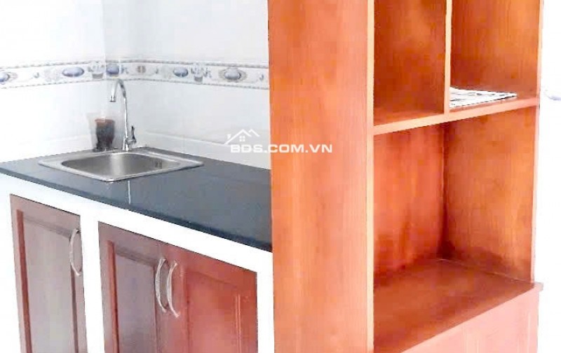 Nhà dưới 2 tỷ: 30m2 Sổ riêng 2 tầng, không QH LG, hẻm 4m sát mặt tiền trung tâm Q11. VŨ 0933910039