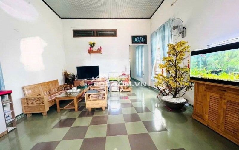 Cần bán Căn Nhà Hẻm 81 Y Wang ngay Bách Hóa Xanh
( NGÃ BA Y WANG - MAI THỊ LỰU )
cách ĐH Tây Nguyên chỉ 300- P. Eatam cũ Giá 2ty750