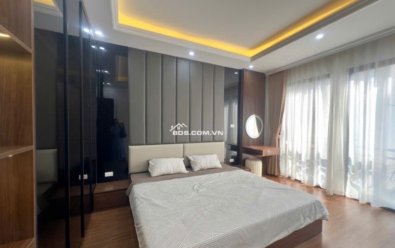 Tây Hồ 51m, 6 tầng, thông Võ Chí Công, thông Xuân La, thông Ngoại giao đoàn.