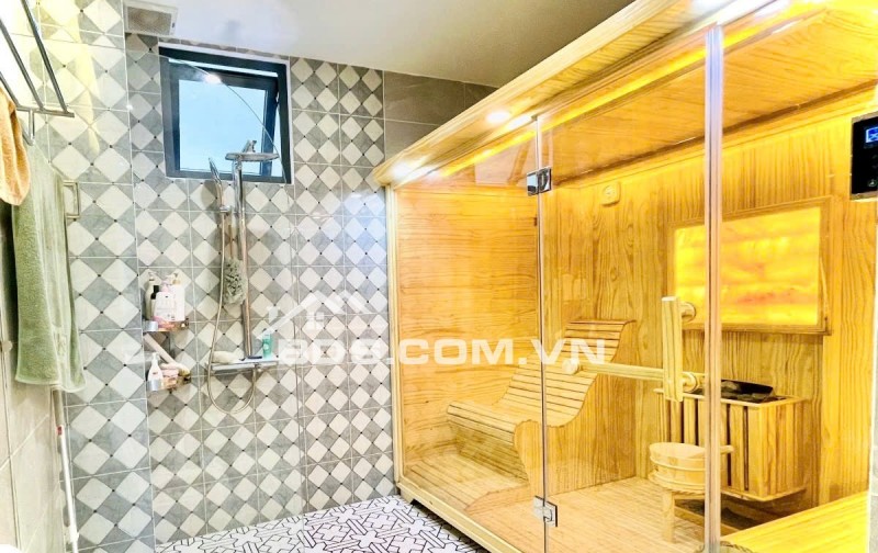 Mặt tiền trục chính Quận 4- KHÁNH HỘI- ngang hơn 5m cao 5 tầng đủ nội thất: 15 Tỷ nhỉnh. 0933910039