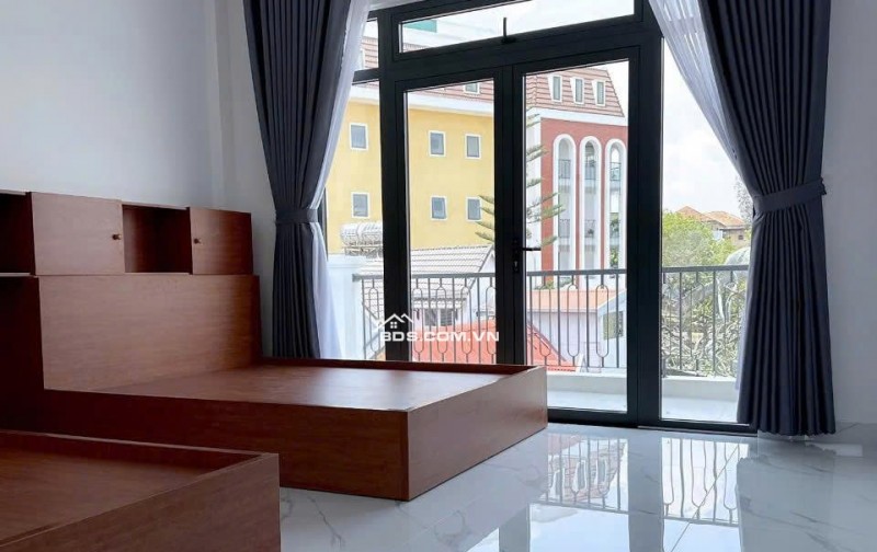 Cần bán nhà mới xây kiên cố huỳnh thúc kháng phường Xuân Hương đà lạt cách trung tâm hành chính 400m