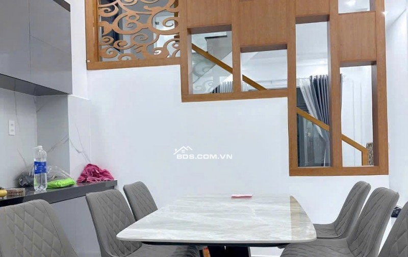 Cần bán nhà mới xây kiên cố huỳnh thúc kháng phường Xuân Hương đà lạt cách trung tâm hành chính 400m