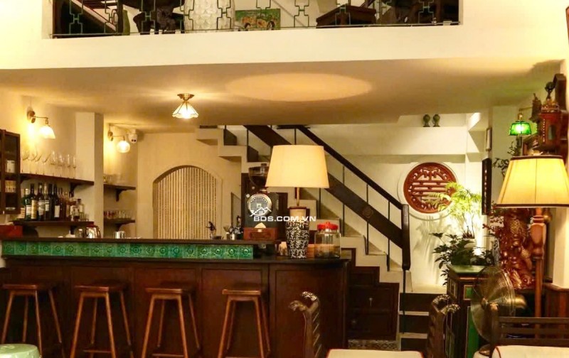 28 Triệu: thuê nguyên căn Quận 1- ĐIỆN BIÊN PHỦ CMT8- cao 5 tầng thông suốt có Lửng. VŨ 0933910039