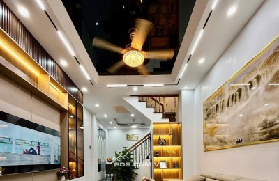Bán Nhà Gần Phố, Kim Hoa, Đống Đa 38m, 4 tầng, mt 4.1m, giá 11.8 tỷ.