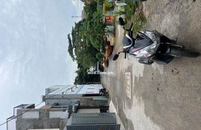 Bán nhà gấp gần Vạn Phúc City