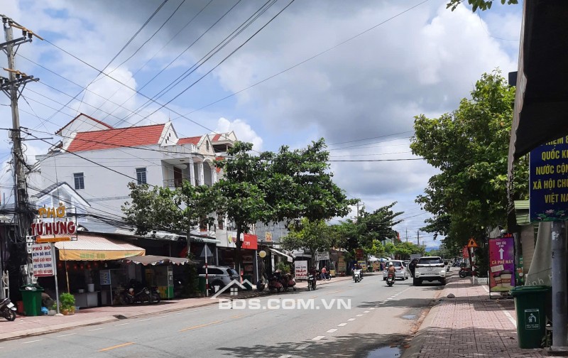 Cần bán gấp lô đất có nhà ở mặt tiền 177m2, 6 tỷ có thương lượng, quốc lộ 28, trung tâm thị trấn Ma Lâm, Hàm Thuận Bắc