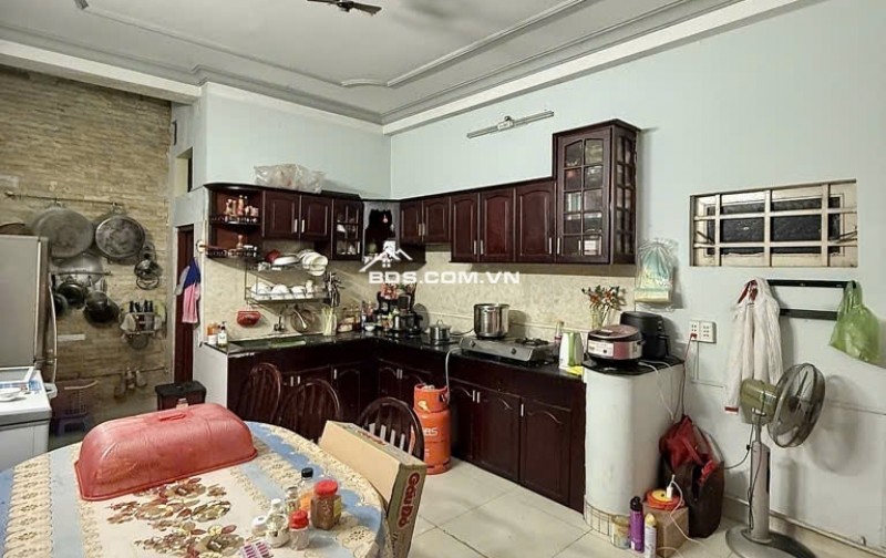 PHƯỜNG TÂN SƠN HOÀ (F1 - Tân Bình) Đối diện công viên mini - hẻm 6m, 40m2, 3T - 8. tỷ