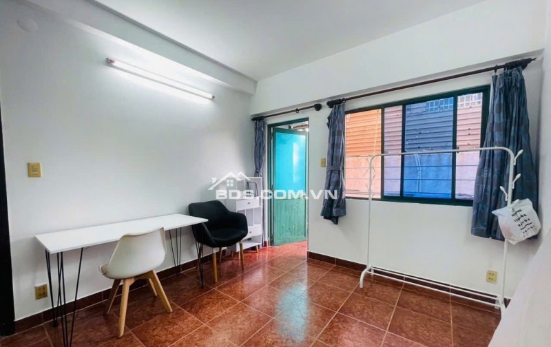 Chung cư Miếu Nổi, Vũ Huy Tấn, BT: 1 Phòng ngủ +, 67m2, 9tr5/tháng.