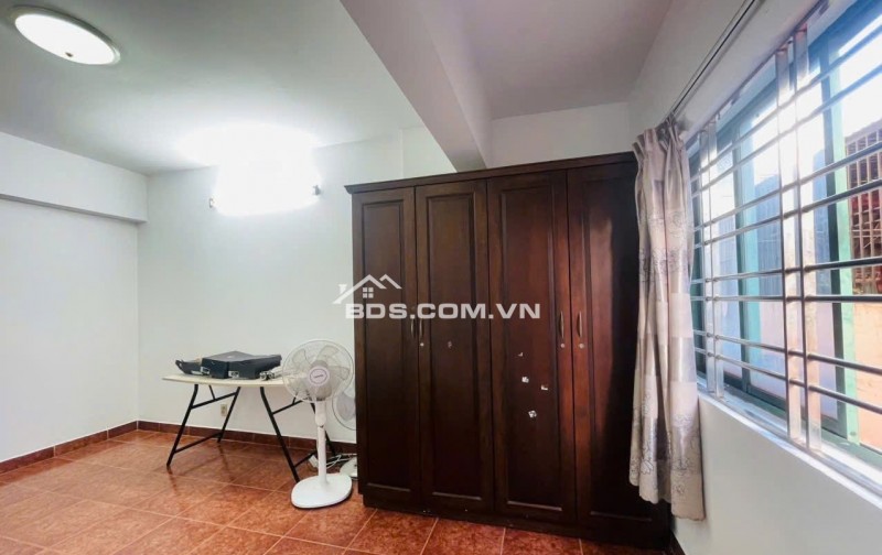 Chung cư Miếu Nổi, Vũ Huy Tấn, BT: 1 Phòng ngủ +, 67m2, 9tr5/tháng.