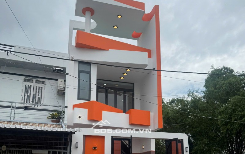 BÁN NHÀ MỚI XÂY-100m2- BÌNH CHÁNH-SỔ HỒNG RIÊNG