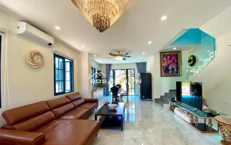 cần bán biệt thự 8ỷ200 novaword phan thiết