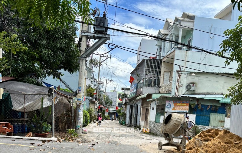 NHÀ ĐƯỜNG LÂM THỊ HỐ QUẬN 12- GẤN HIỆP THÀNH CITY - 4X15M - 4X3 TỶ TL