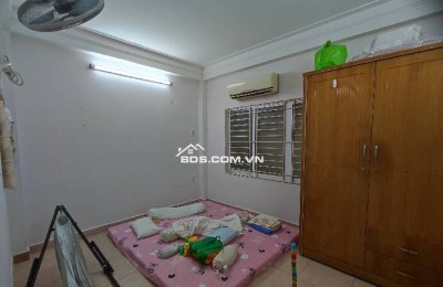 Bán nhà Cmt8 Quận 3,  hẻm ôto, ngay khu metro sau này, gần chợ Hoà Hưng