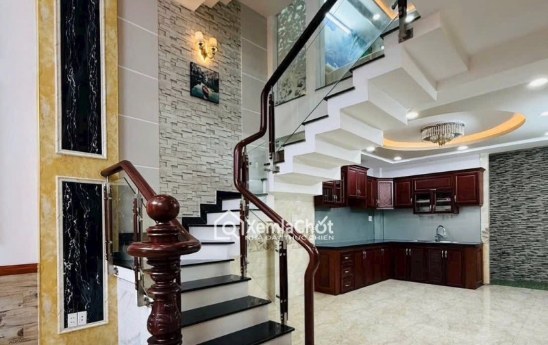 Tổ ấm sang trọng giữa lòng Gò Vấp – Thống Nhất, P.16  Hẻm 5m, xe hơi vào tận nhà, chỉ vài bước ra mặt tiền – vị trí trung tâm, an ninh, yên tĩnh.